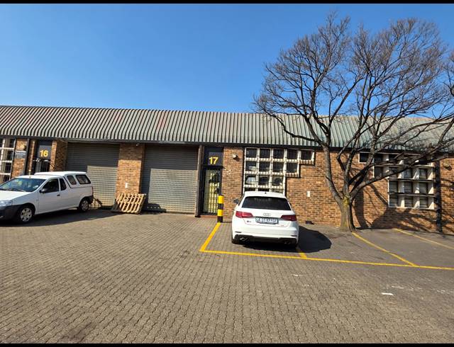 192M² WAREHOUSE TO LET IN CROWN